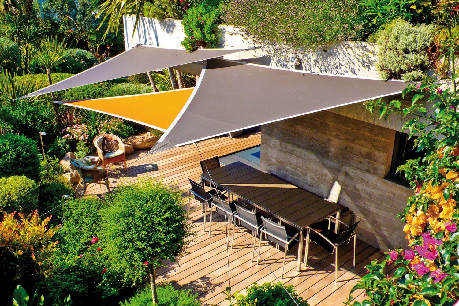 Toile pour pergola et voile d'ombrage terrasse sur mesure